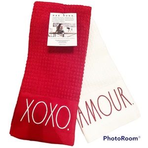 NWT Rae Dunn XOXO / AMOUR Set of 2 Kitchen Towels
